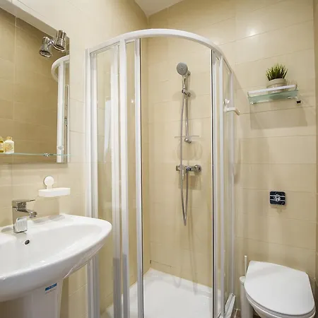 Private Bedrooms In Sea View Flat Theoria Travel Pensjonat Sliema
