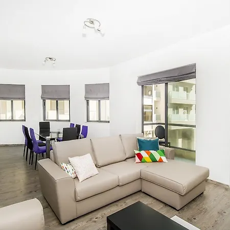 Guest house Private Bedrooms In Sea View Flat Theoria Travel 5*