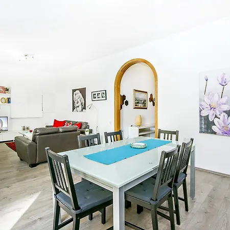 Private Bedrooms In Sea View Flat Theoria Travel 5* Sliema