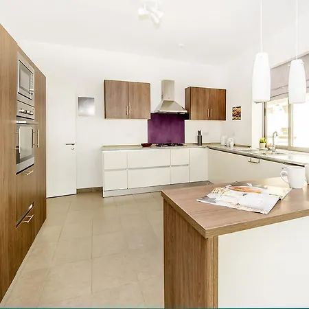 Private Bedrooms In Sea View Flat Theoria Travel Guest house 5*