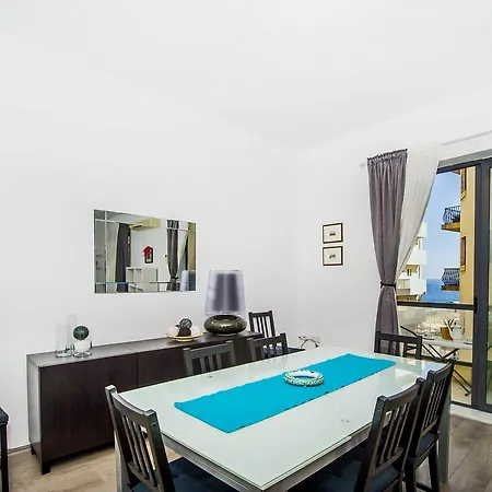 Private Bedrooms In Sea View Flat Theoria Travel Guest house 5*